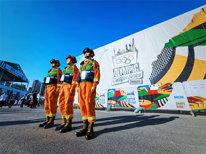 有一种榜样叫“火焰蓝”冰球突破豪华版在黄浦(图3) 有一种榜样叫“火焰蓝”冰球突破豪华版在黄浦(图3)